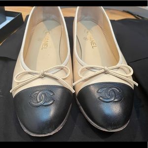 Chanel classic ballet flat,beige/ black,size 38.5